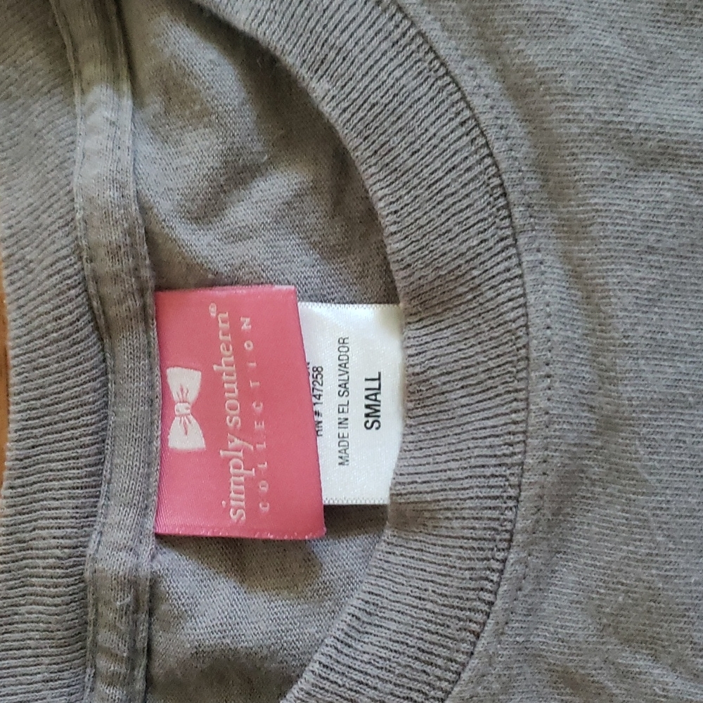 Simply Southern long sleeve shirt - Picture 3 of 4
